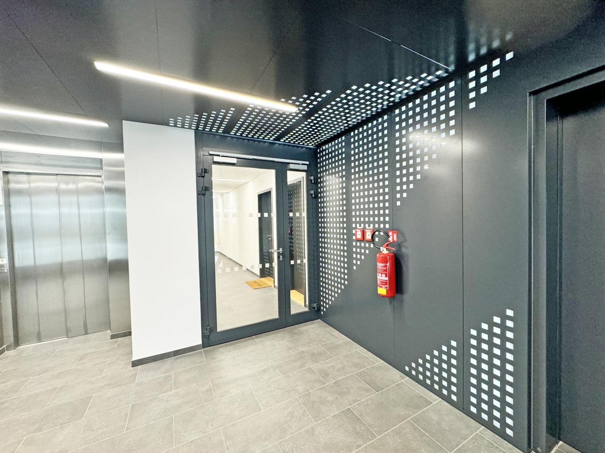 New Studio, King Bed, Free Parking, Terrace プラハ エクステリア 写真
